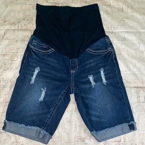 New Recruit maternity Bermuda shorts size small